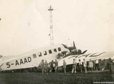S-AAAD(58).JPG (97361 octets)