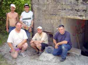 Travobunker2.JPG (97267 octets)