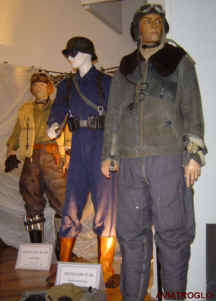 ex12nov04-04.jpg (56932 octets)