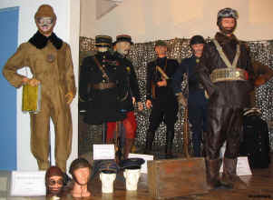 ex12nov04-05.jpg (90559 octets)