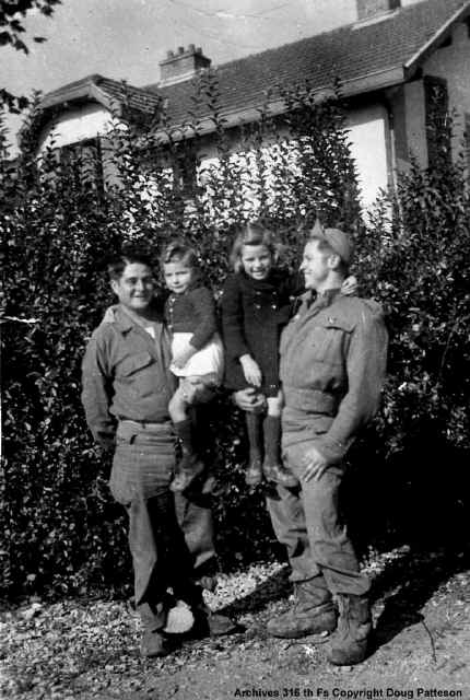 Copie de 10 -  Damparis France Sept 44 - Fred Henry & Ed Chevalier.JPG (98952 octets)
